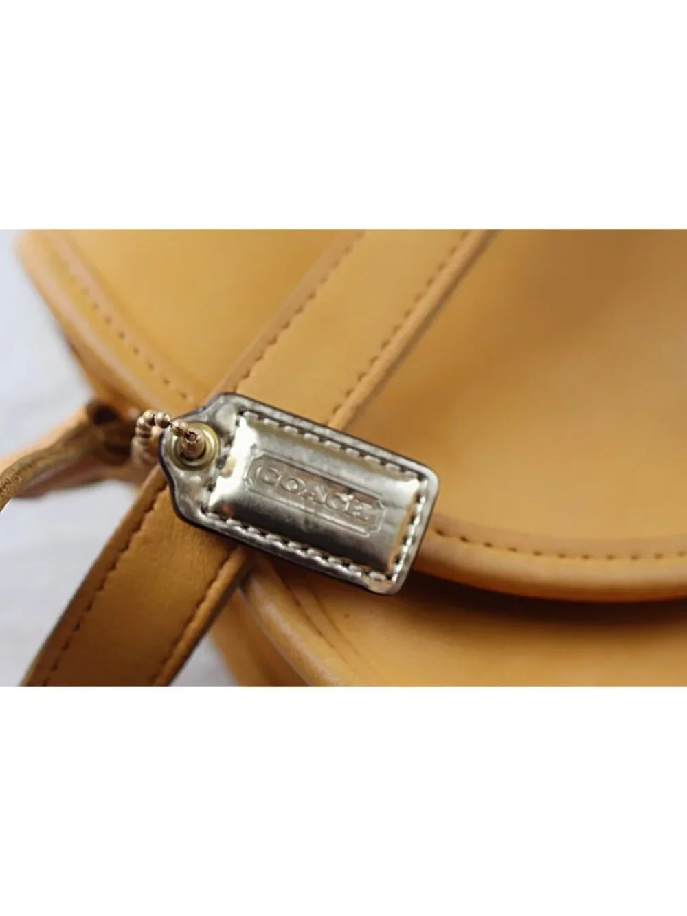 Coach Vintage - Watson Crossbody Bag 9981 in Yellow, Rare Color - USA 1990s